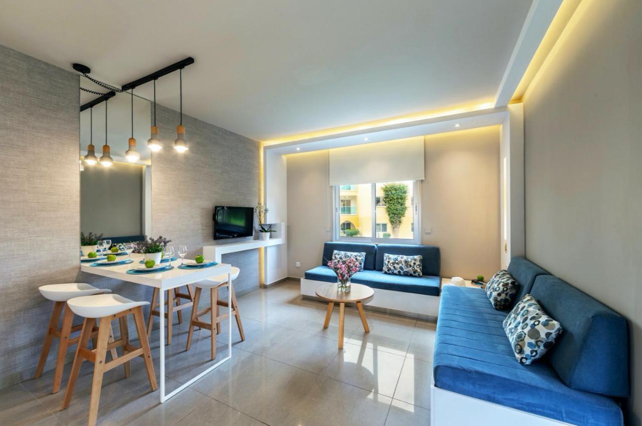 Apartment with Garden View