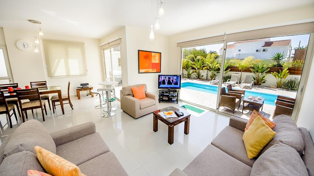 Villa mit 3 Schlafzimmern und privatem Pool