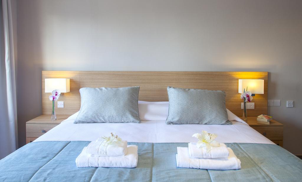 One-Bedroom Suite with Private Pool