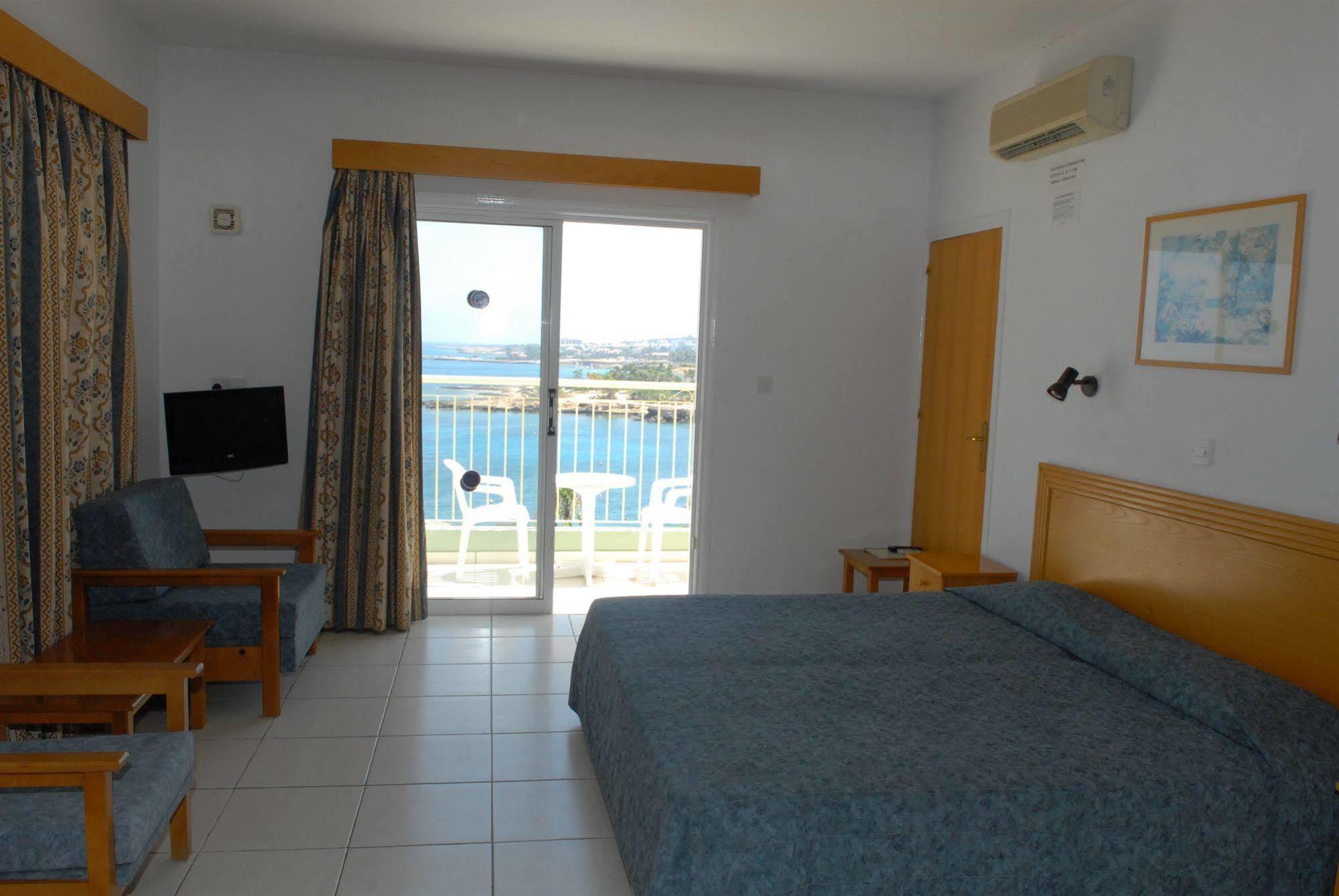 Studio Apartment Sea View - Main Building