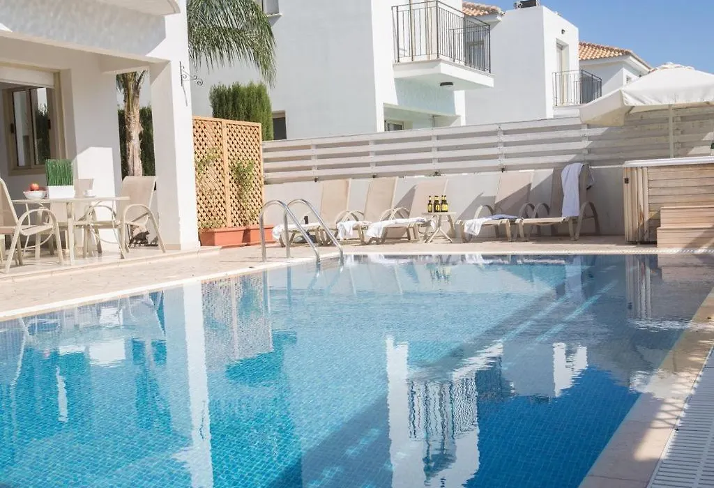 Villa Foros Dyo - Modern 3 Bedroom Pernera Villa With Pool - Close To All Amenities-1