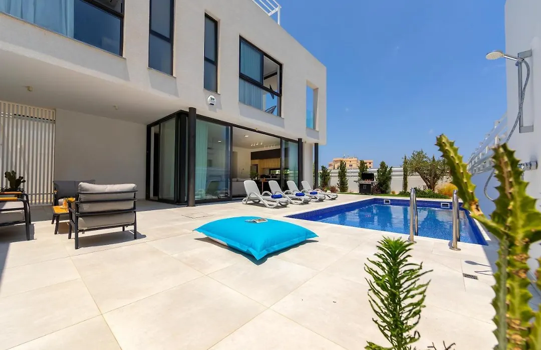 Protaras Almaria Villa 16-1