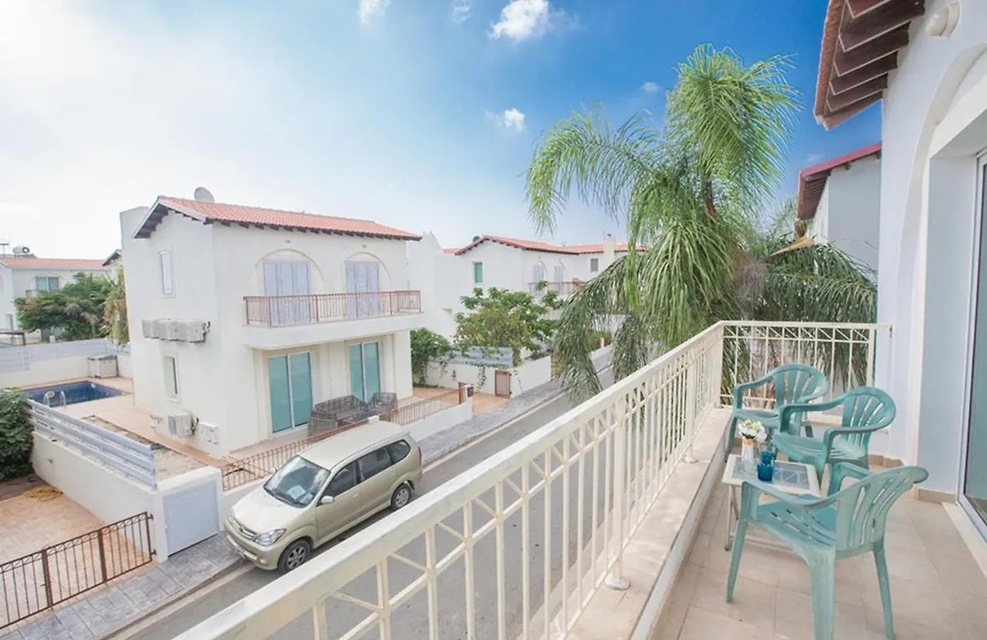Rent Your Dream Protaras Holiday Villa And Look Forward To Relaxing Beside Your Private Pool Paralimni Villa 1323-1