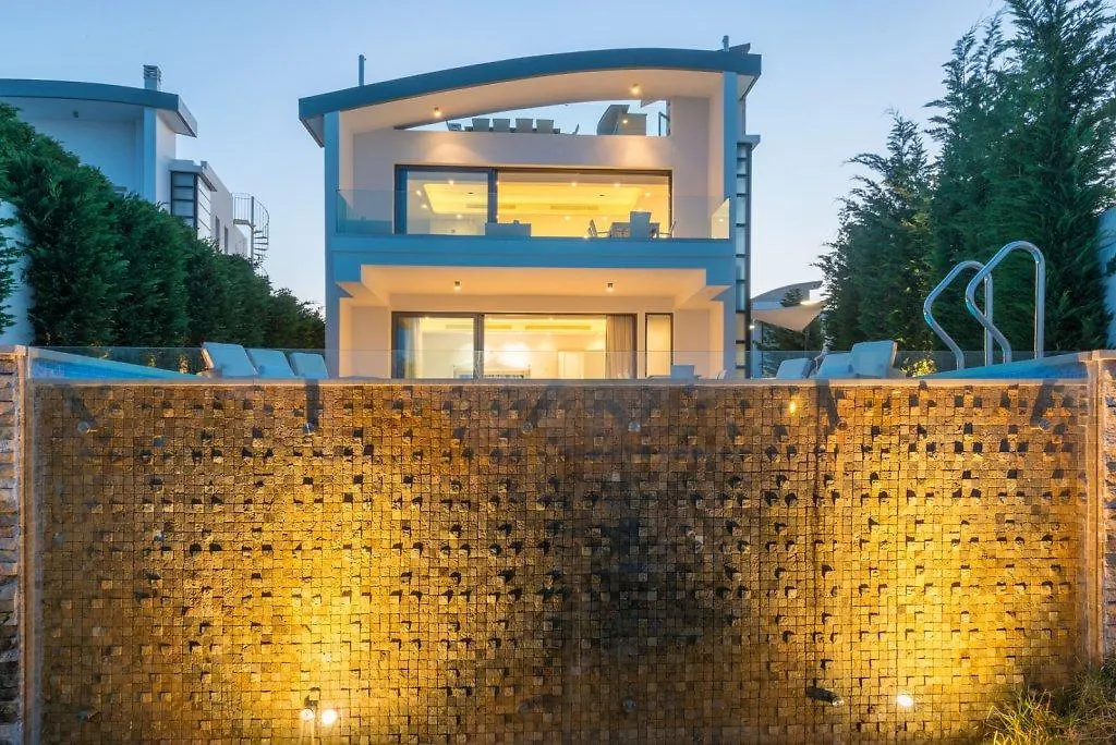 Lombardi Villa-1