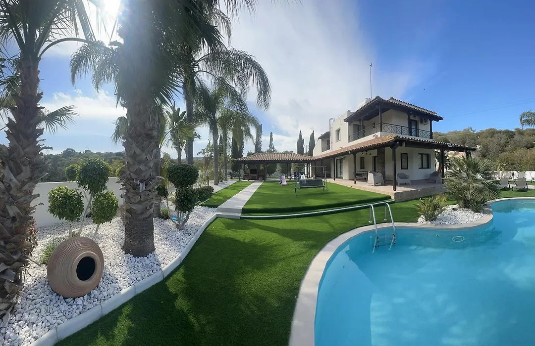 Leo'S Paradise-1