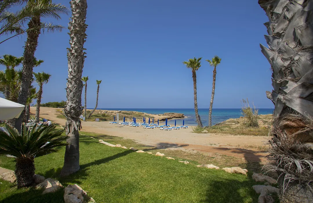 Louis Althea Beach-1