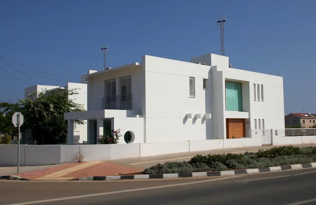 Architect'S Villa-1
