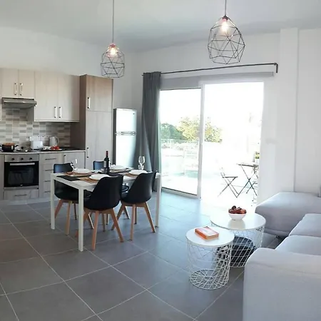Gorgeous Apt In A Supreme Location In Protaras!-2