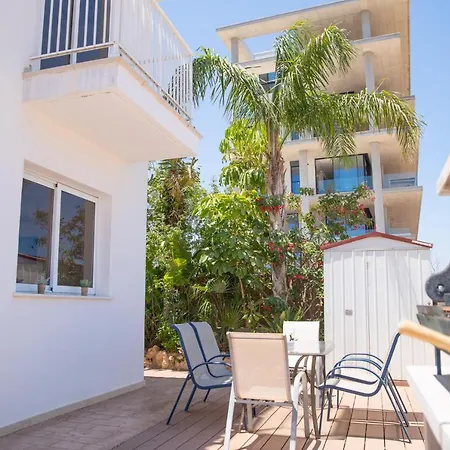 Fig Tree Villa Ekaterina 3 Bdrm-2