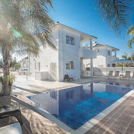 You Will Love This Luxury 3 Bedroom Holiday Villa In Protaras With Private Pool Protaras Villa 1692-2