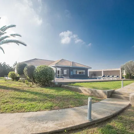 You Will Love This Luxury 4 Bedroom Holiday Villa In Protaras With Private Pool Protaras Villa 1702-2