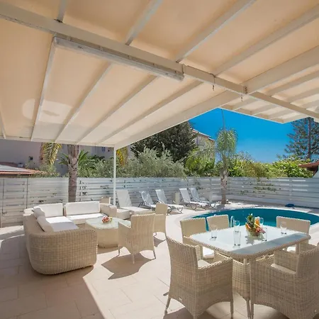Protaras Holiday Villa Tv5-3