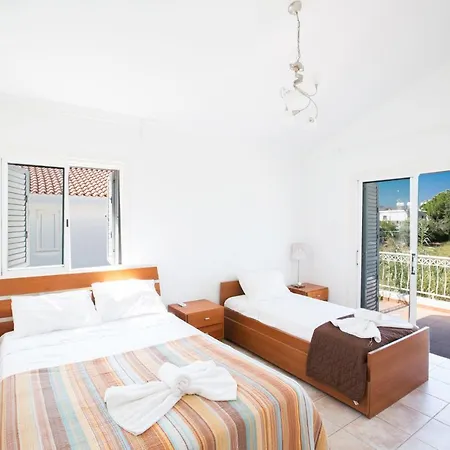 Protaras Holiday Villa Tv5-2