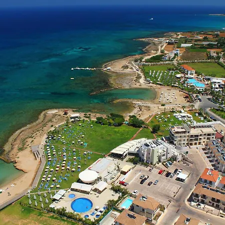 Polyxenia Isaak Luxury Villas And Apartments-3