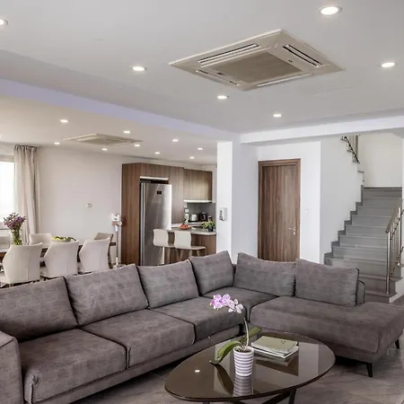 Fig Tree Bay Residences 5-3