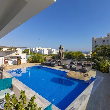 Fig Tree Bay Residences 6-2