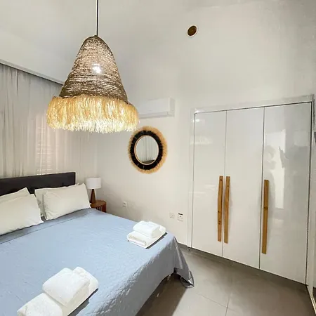 Nicholas Seaview Apartments-2