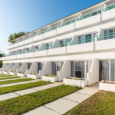 Adelais Bay Hotel-3