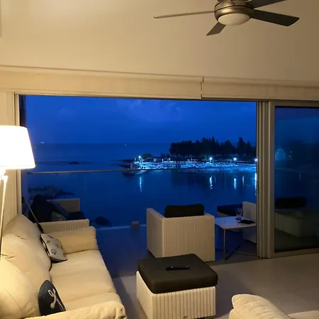 Trident Beach Apartment-3