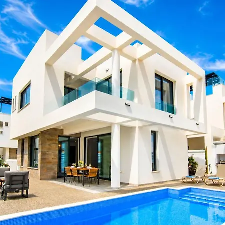 Villa Queen Isabella-2