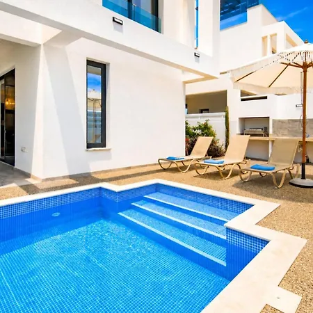 Villa Queen Isabella-3
