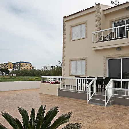 Nicholas Seaview Apartments-3