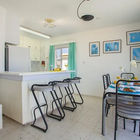 Protaras Holiday Suite Annie-3
