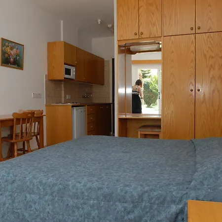 Maistrali Hotel Apartments & Bungalows-2