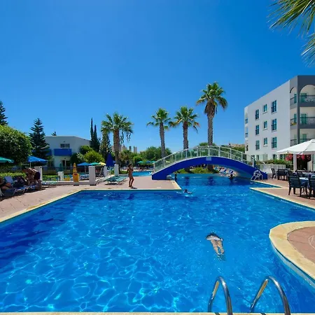 Paramount Hotel Apartments-3
