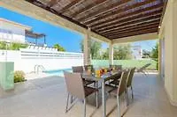 Konnos Beach Villa 1-2