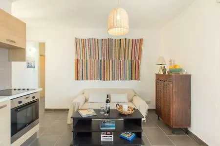 See View Cosy 3 Bedroom Flat-2