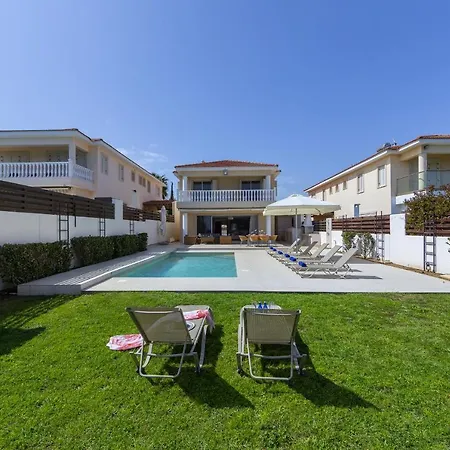 Protaras Beachfront Villa Pietra-3
