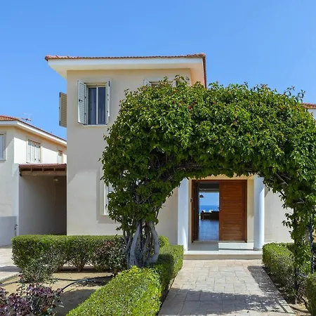 Protaras Beachfront Villa Pietra-2